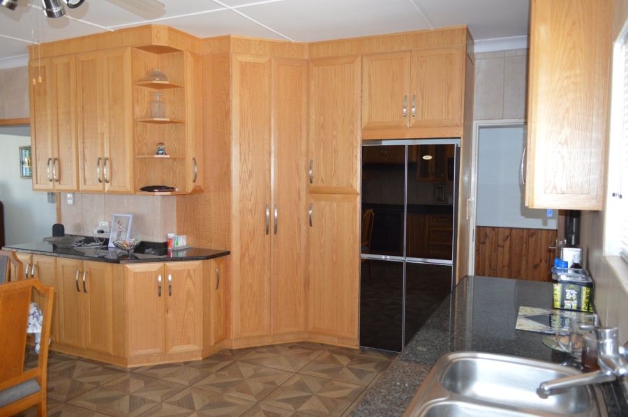 4 Bedroom Property for Sale in Flamwood North West